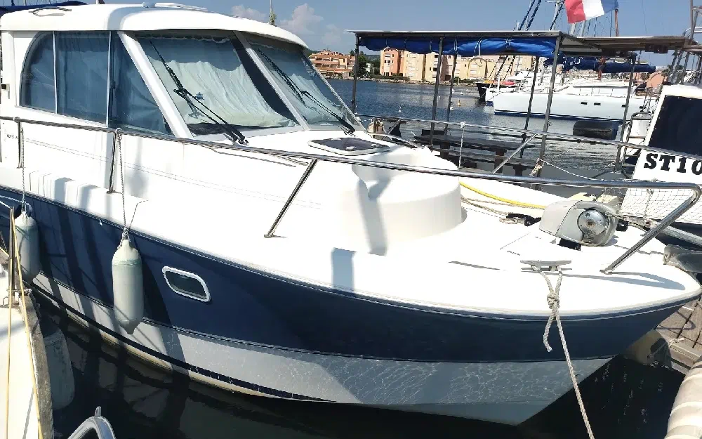 slider 0 Beneteau Antares 760