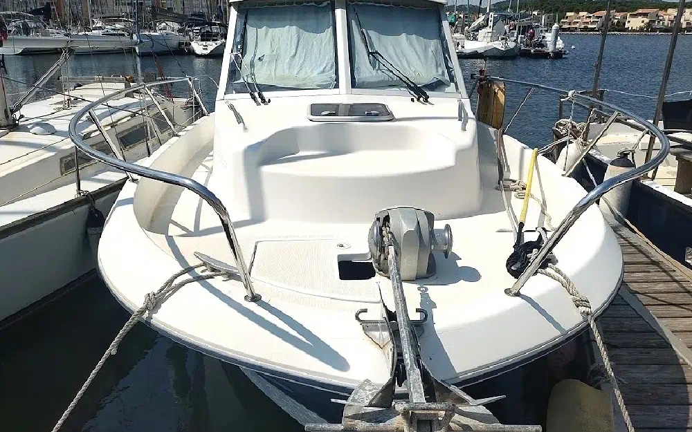 slider 1 Beneteau Antares 760