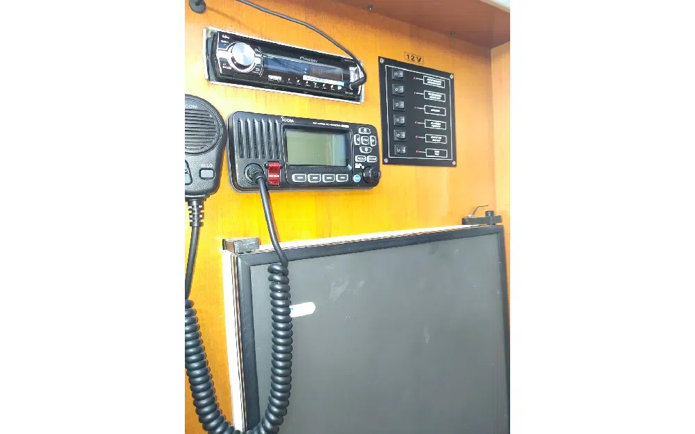 slider 31 Beneteau Antares 760