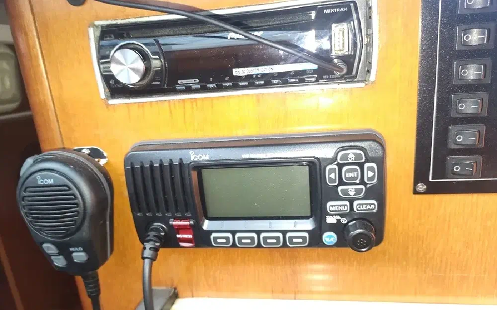 slider 32 Beneteau Antares 760