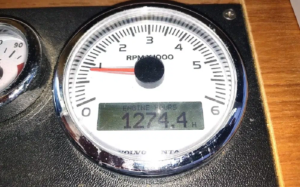 slider 38 Beneteau Antares 760