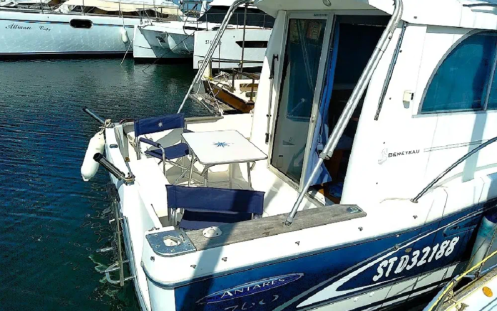 slider 2 Beneteau Antares 760