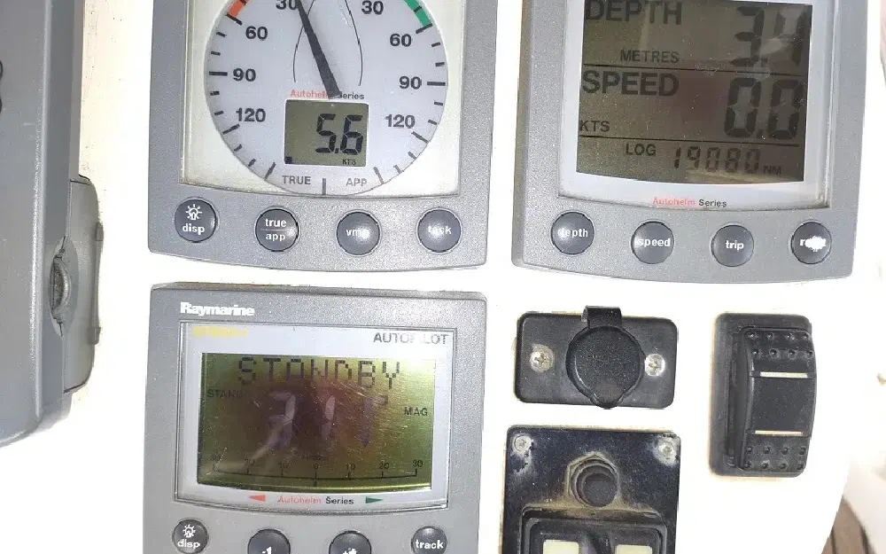 slider 22 Beneteau Oceanis 423Celebration