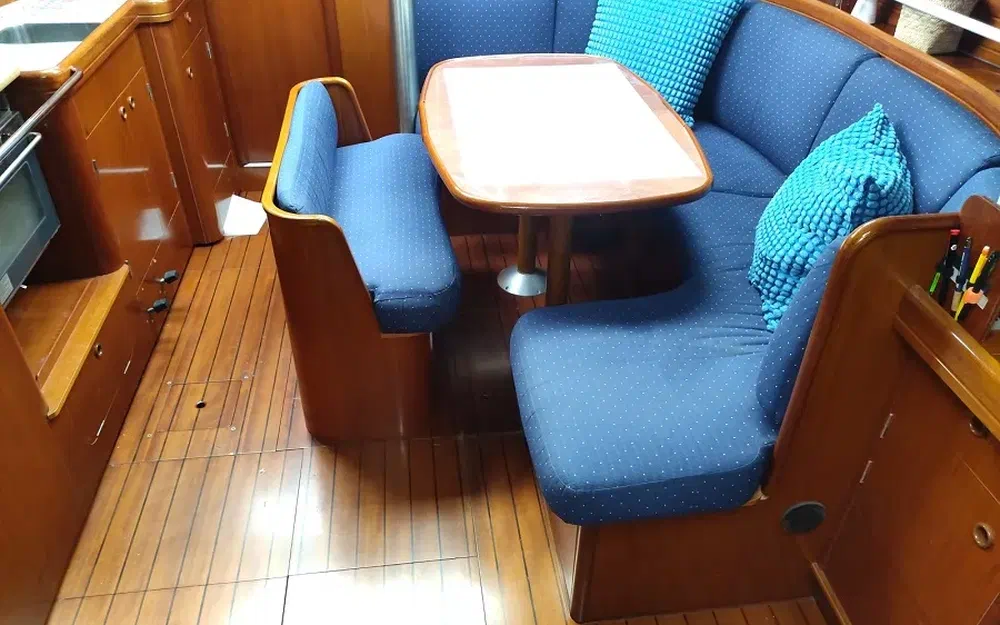 slider 30 Beneteau Oceanis 423