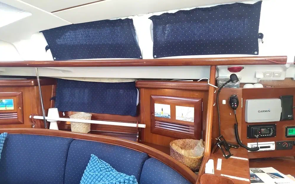 slider 34 Beneteau Oceanis 423