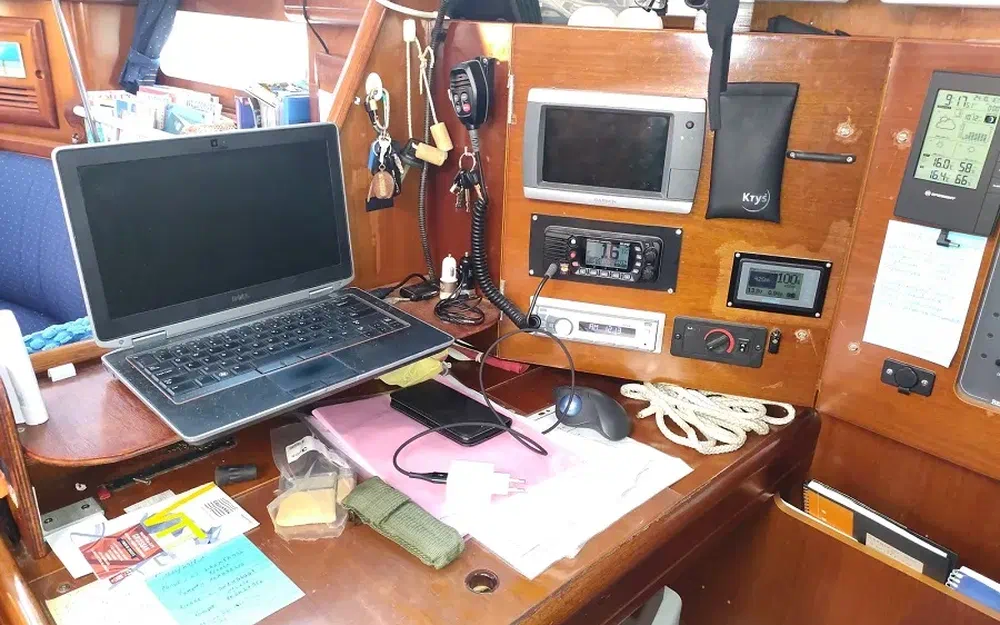 slider 38 Beneteau Oceanis 423