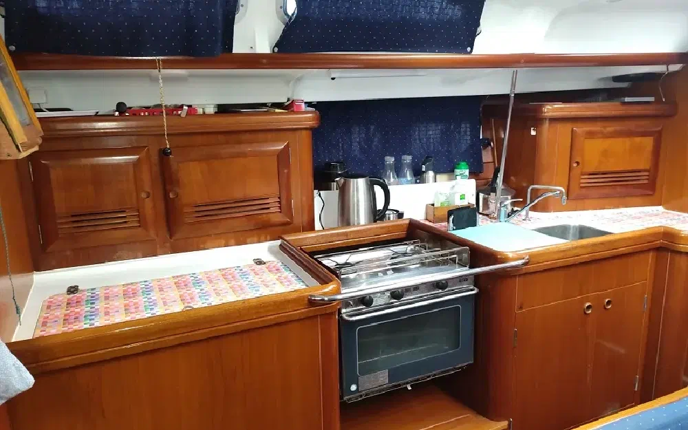 slider 48 Beneteau Oceanis 423Celebration