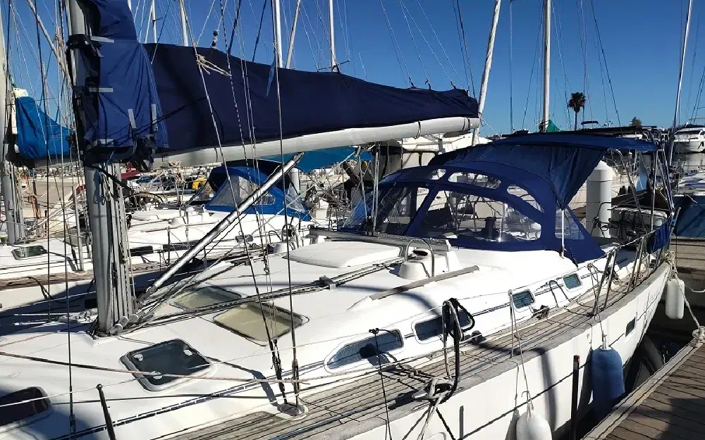 slider 3 Beneteau Oceanis 423Celebration