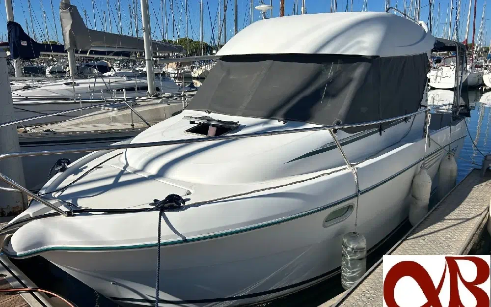 slider 0 Jeanneau Merry Fisher 805