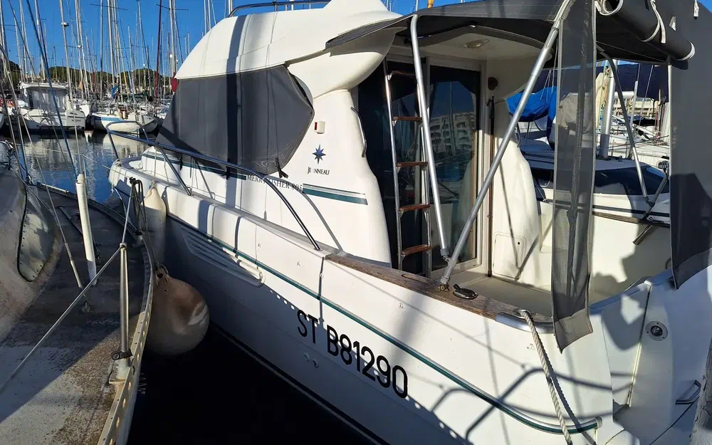 slider 13 Jeanneau Merry Fisher 805