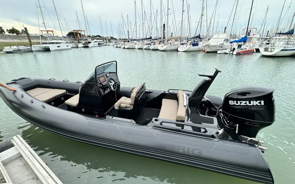 slider 1 Brig Eagle 6.7