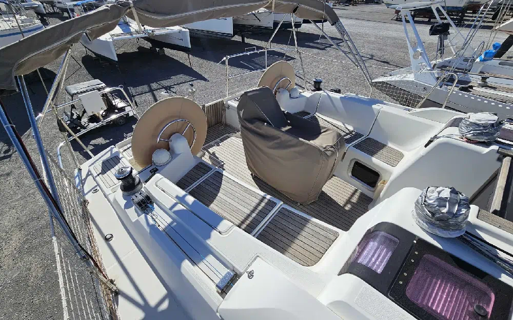 slider 13 Jeanneau Sun Odyssey 409