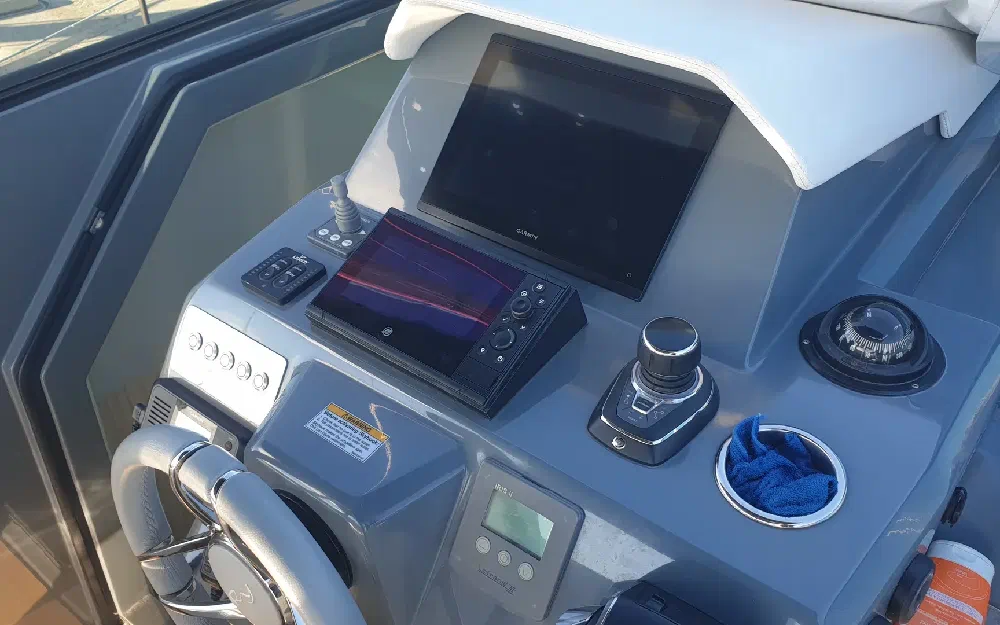 slider 9 Rio Yachts Daytona 34