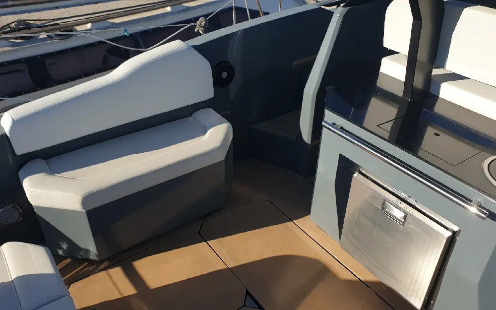 slider 12 Rio Yachts Daytona 34