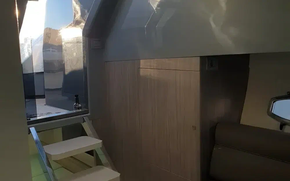 slider 9 Rio Yachts Daytona 34