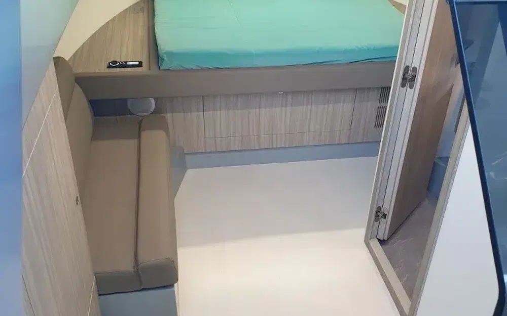 slider 11 Rio Yachts Daytona 34