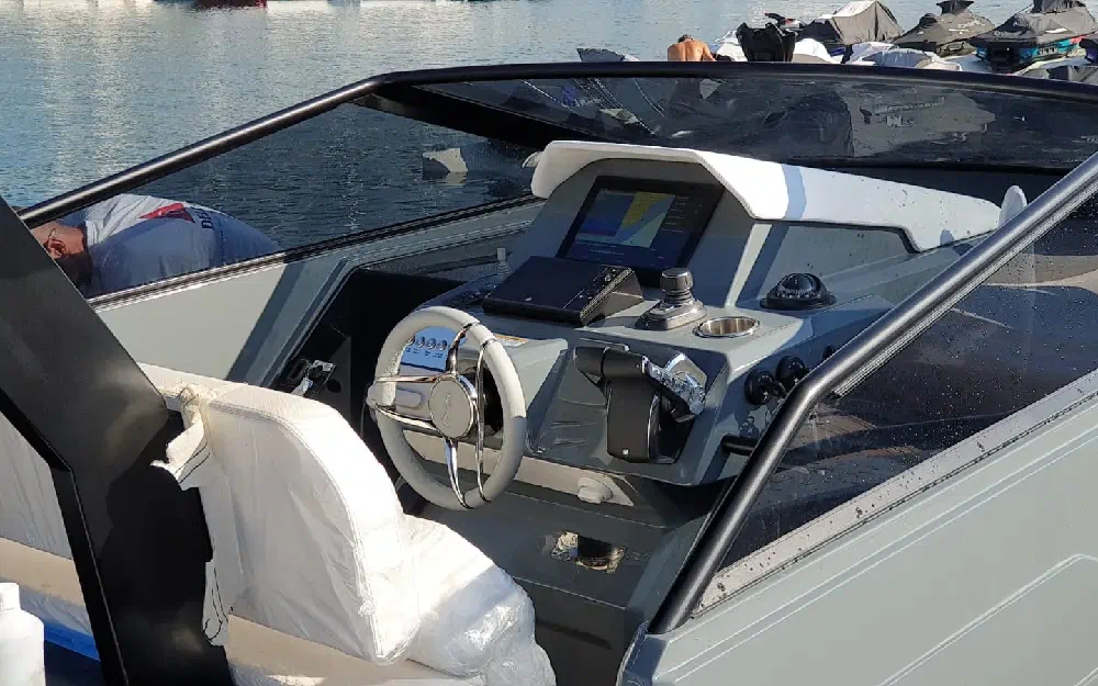 slider 1 Rio Yachts Daytona 34