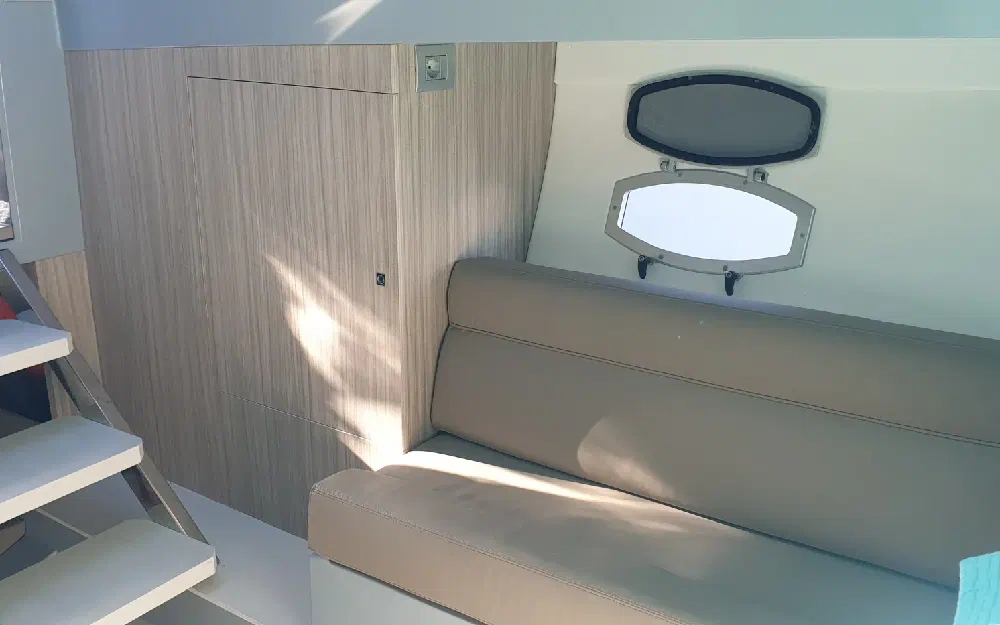 slider 7 Rio Yachts Daytona 34