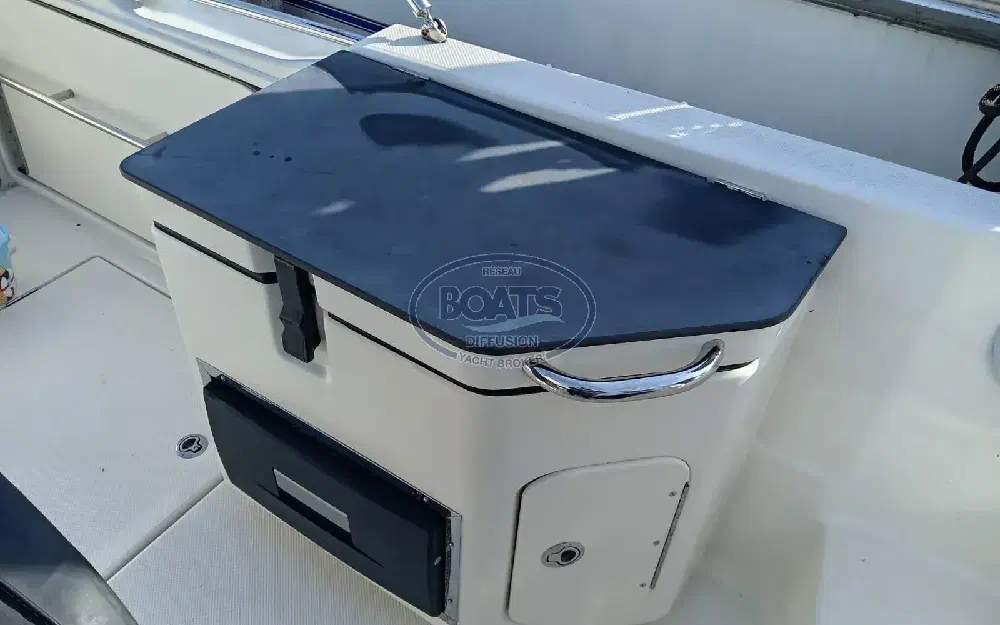 slider 8 Quicksilver Activ 755 Sundeck