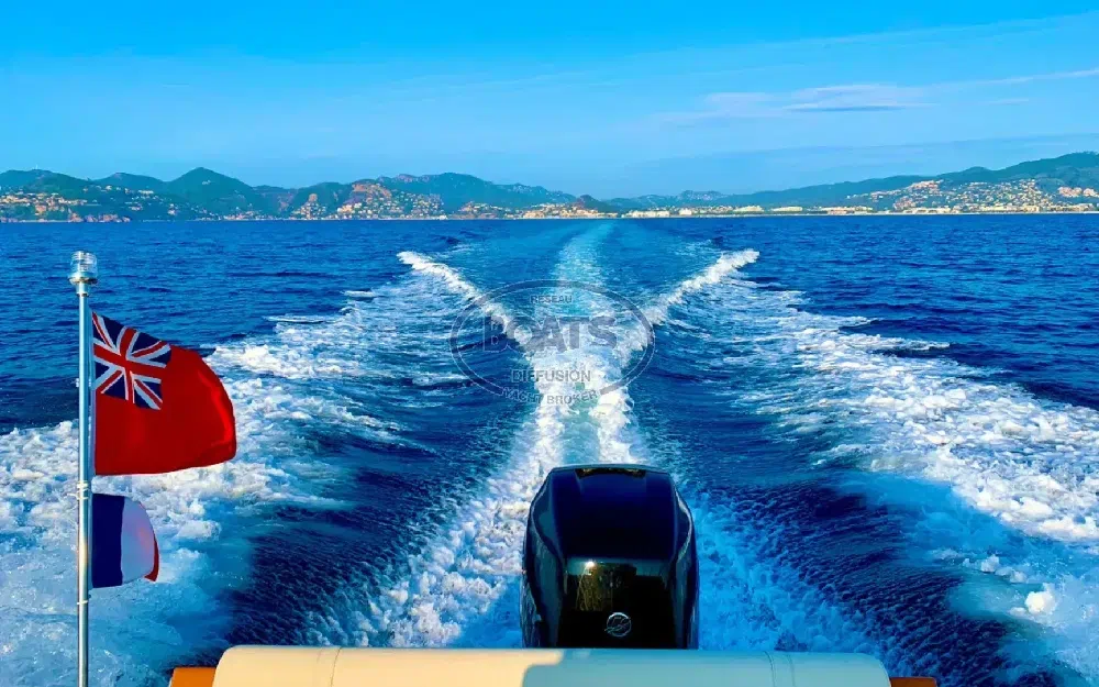 slider 9 Invictus  270 FX