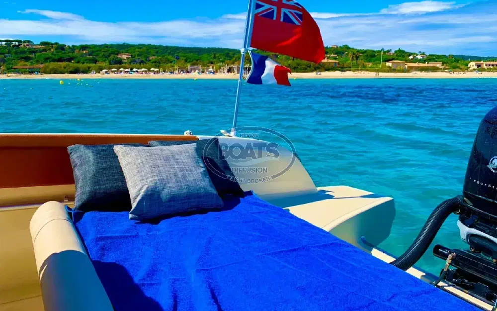 slider 10 Invictus  270 FX