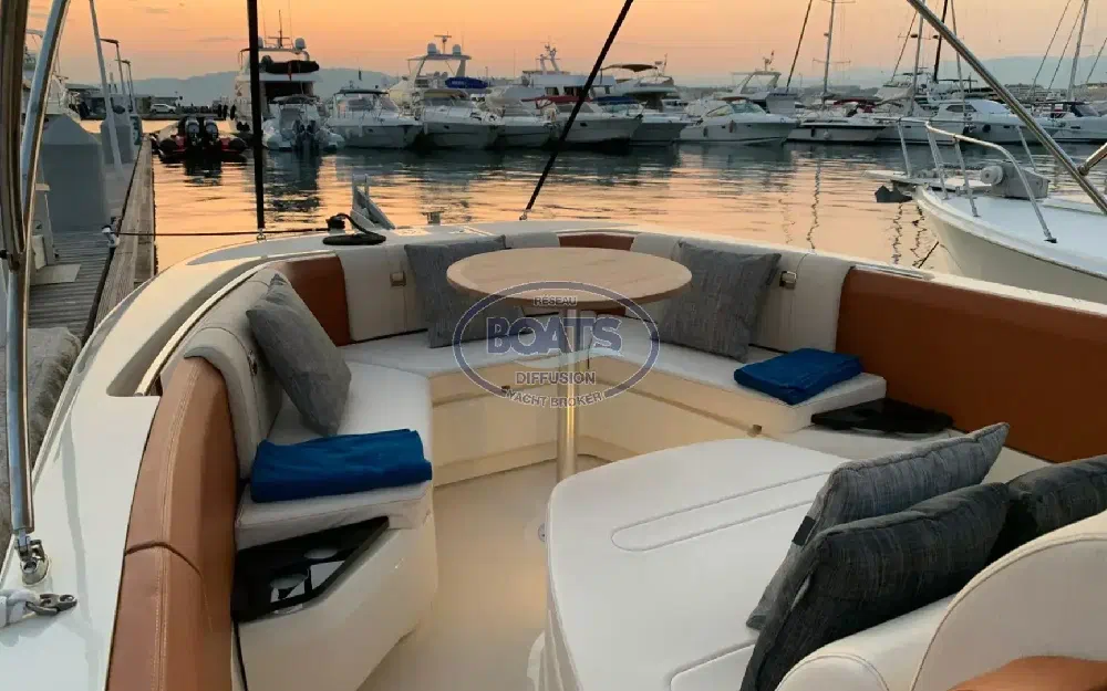 slider 3 Invictus  270 FX