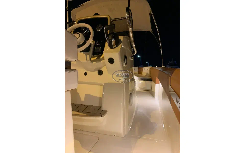 slider 7 Invictus  270 FX