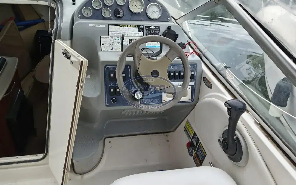 slider 10 Bayliner  245