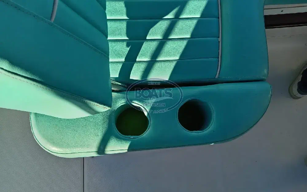 slider 6 Bayliner Cierra 245