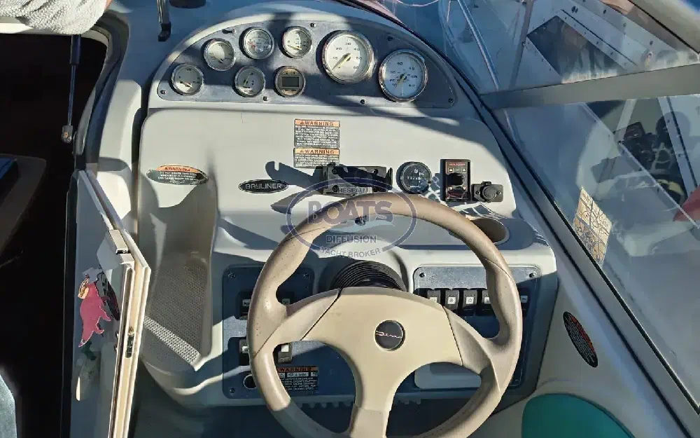 slider 7 Bayliner Cierra 245