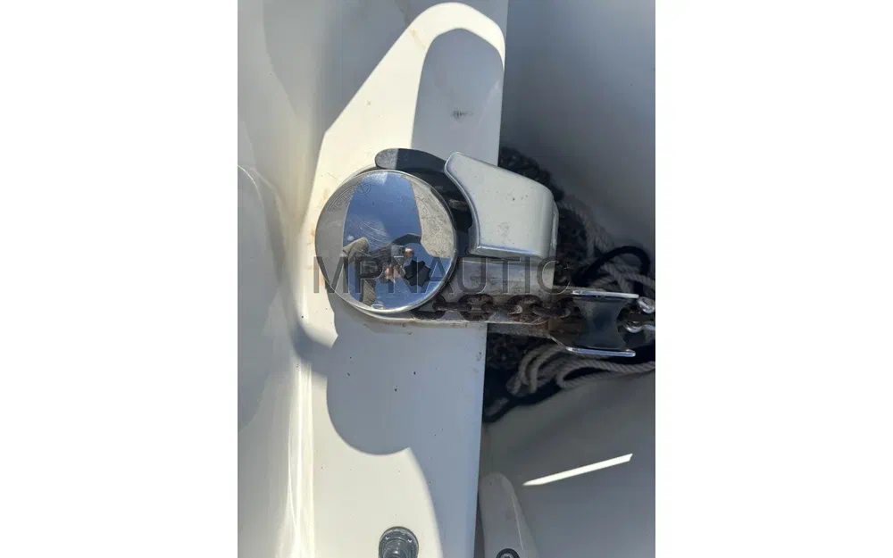 slider 8 Beneteau Flyer 701