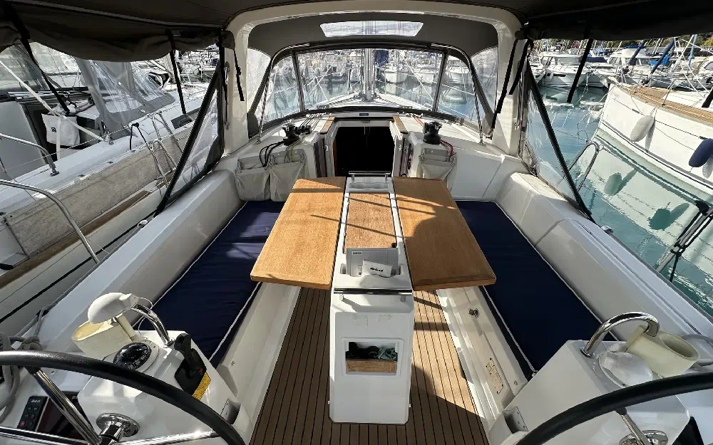 slider 15 Beneteau Oceanis 35.1