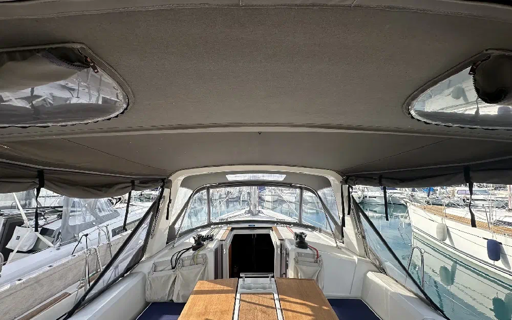 slider 16 Beneteau Oceanis 35.1