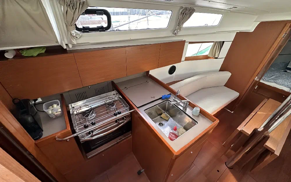 slider 30 Beneteau Oceanis 35.1