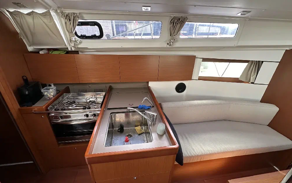 slider 31 Beneteau Oceanis 35.1