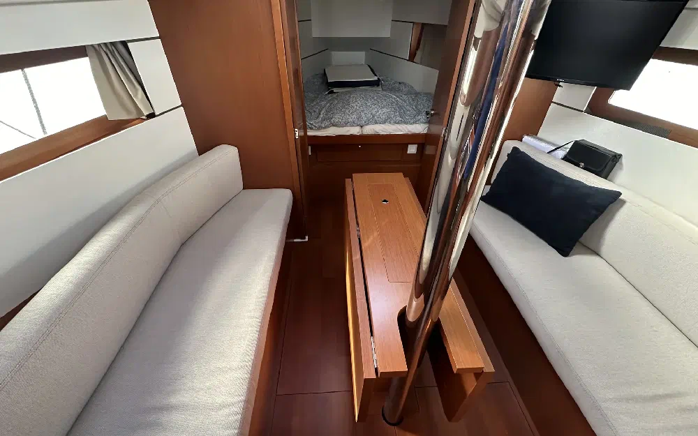 slider 33 Beneteau Oceanis 35.1