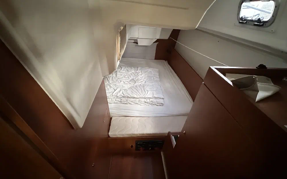 slider 39 Beneteau Oceanis 35.1