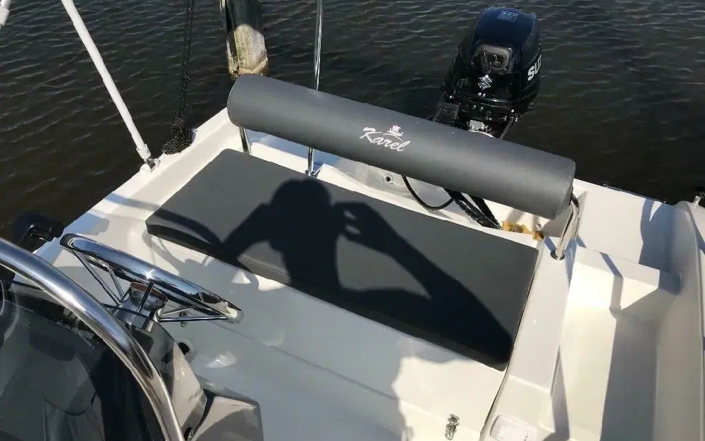 slider 9 Karel  400 Open