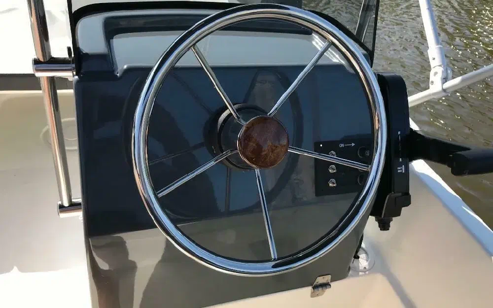 slider 7 Karel  400 Open