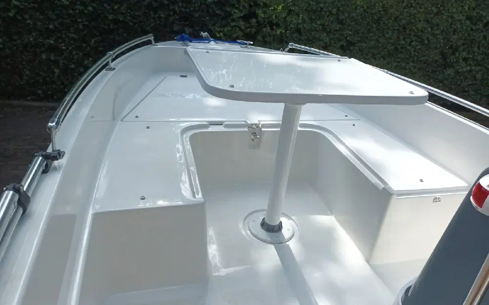 slider 5 Karel  400 Open