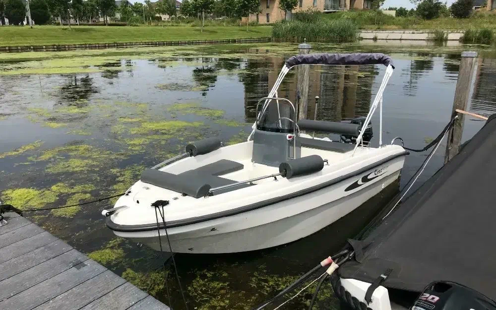 slider 6 Karel  400 Open