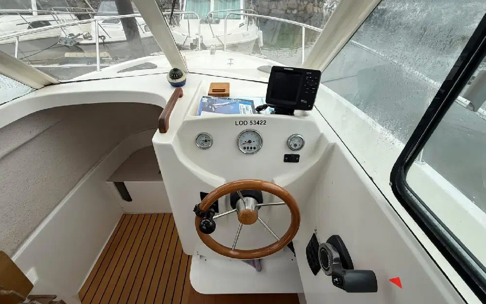 slider 11 Beneteau Antares 620