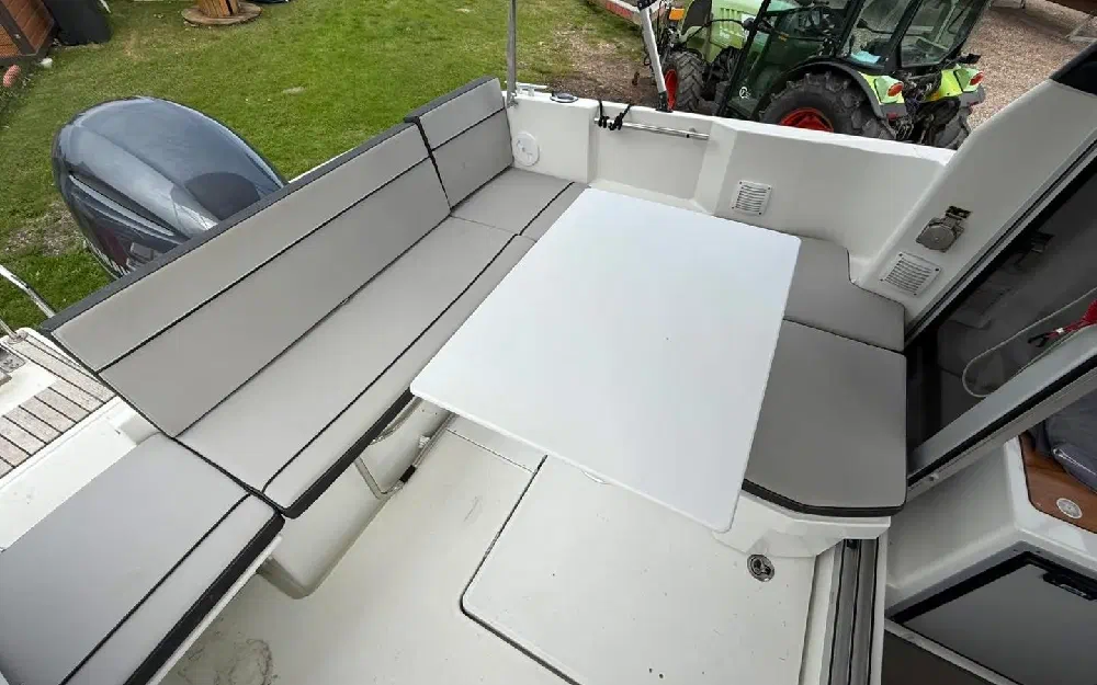 slider 11 Jeanneau Merry Fisher 695