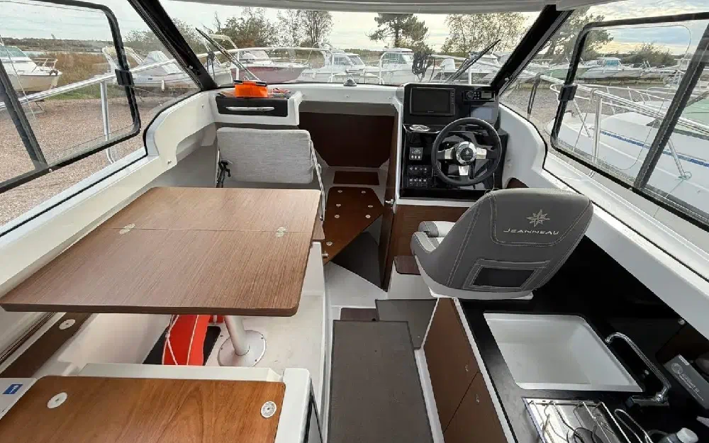 slider 20 Jeanneau Merry Fisher 695