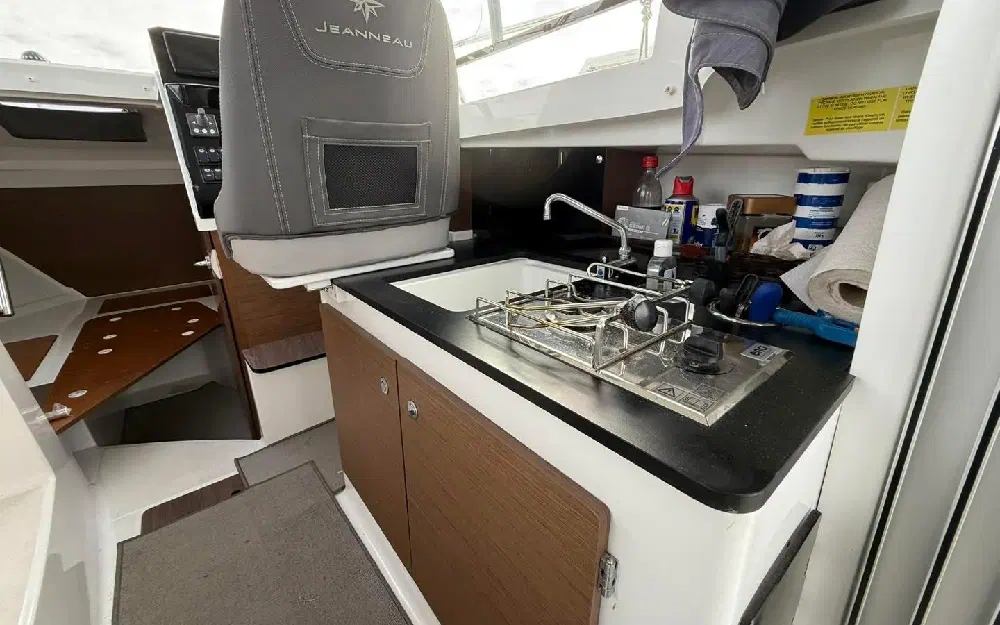 slider 25 Jeanneau Merry Fisher 695