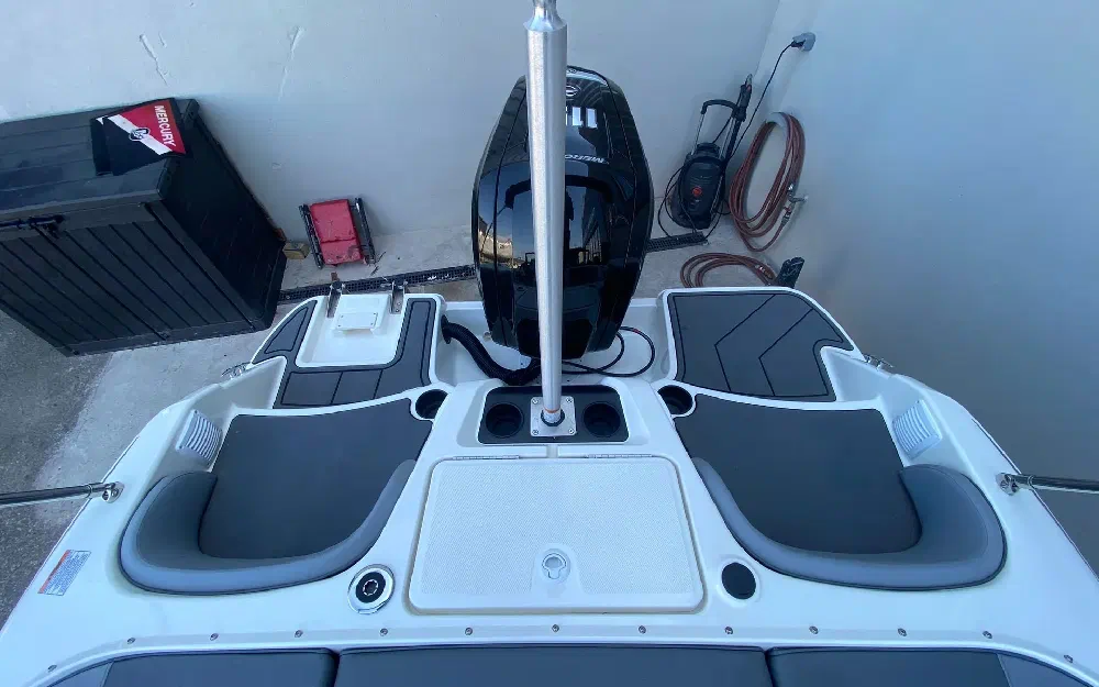 slider 6 Bayliner Element M17