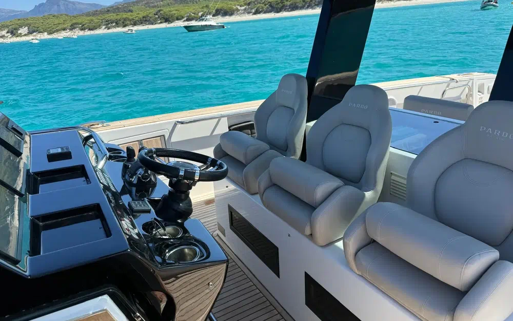 slider 9 Pardo Yachts Pardo 43