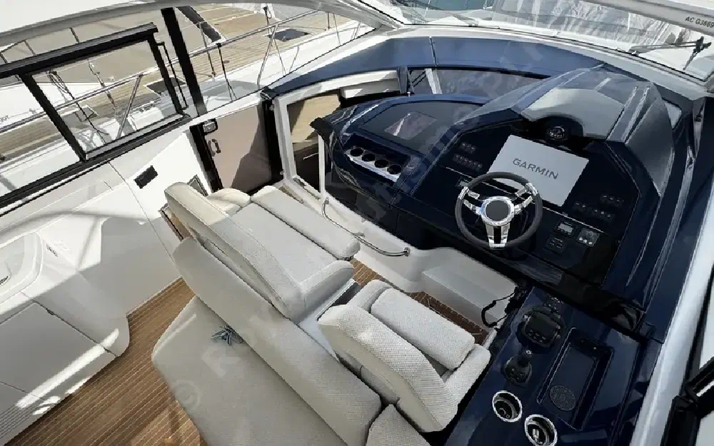 slider 17 Beneteau Gran Turismo 45