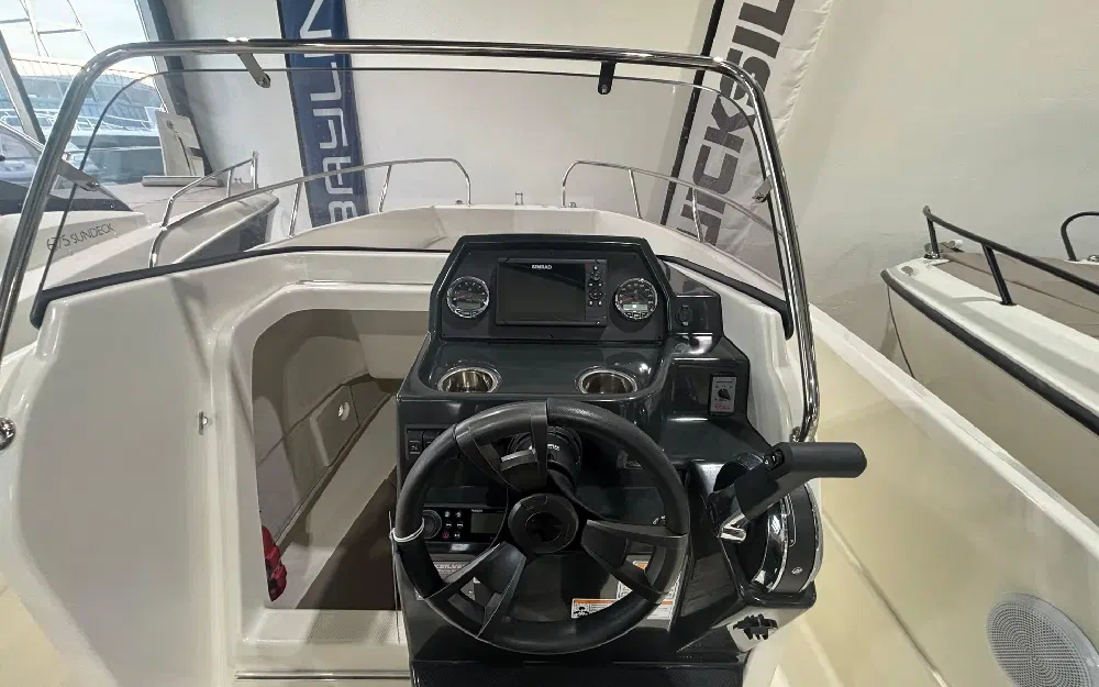 slider 11 Quicksilver Activ 675 Open