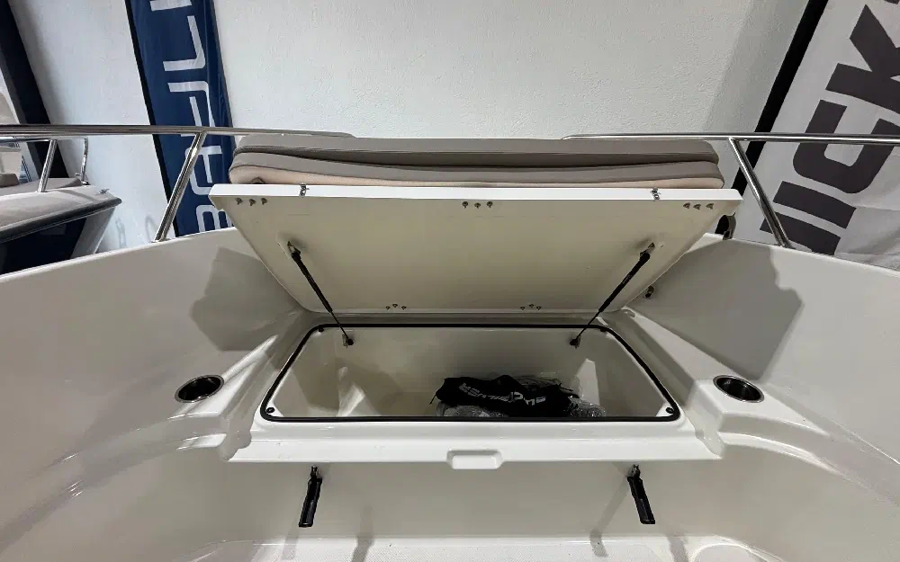 slider 21 Quicksilver Activ 675 Open